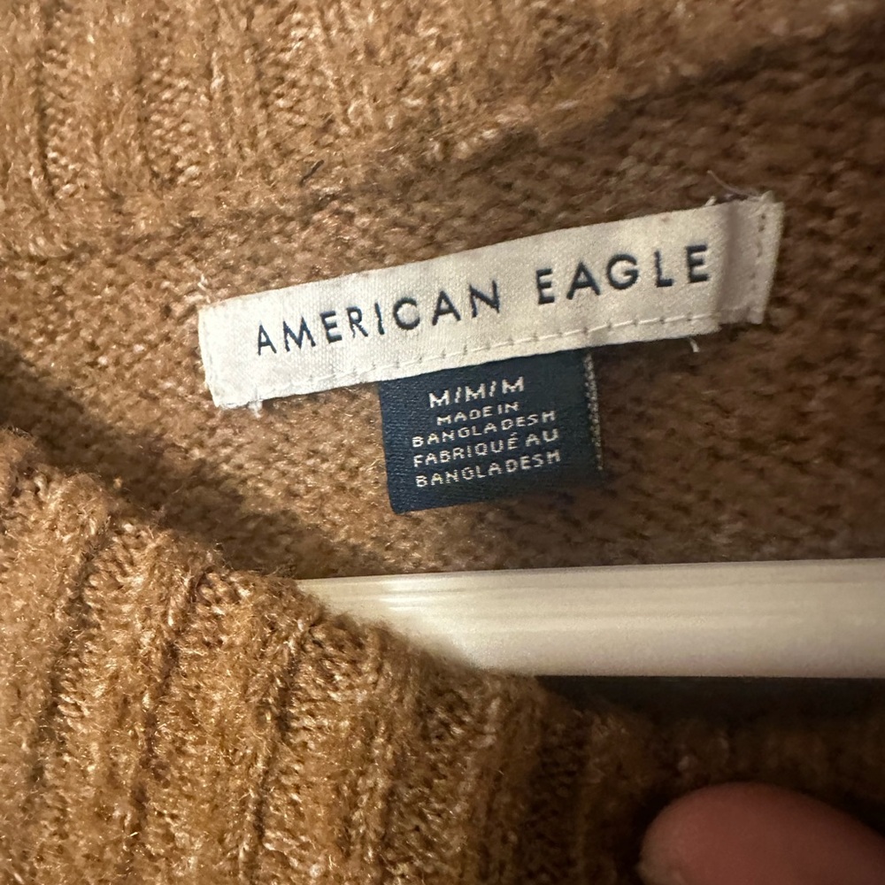 American Eagle Outfitters Warm Brown Crew Neck Sweater 0031
B2 - Picture 2 of 4